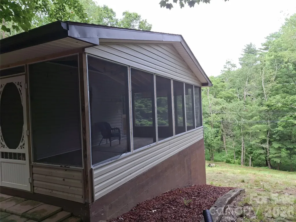 232 Tilson Drive Mars Hill NC 28754