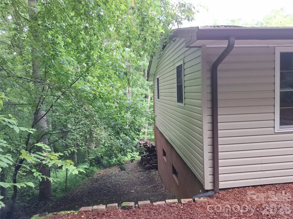 232 Tilson Drive Mars Hill NC 28754