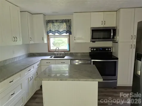 232 Tilson Drive Mars Hill NC 28754