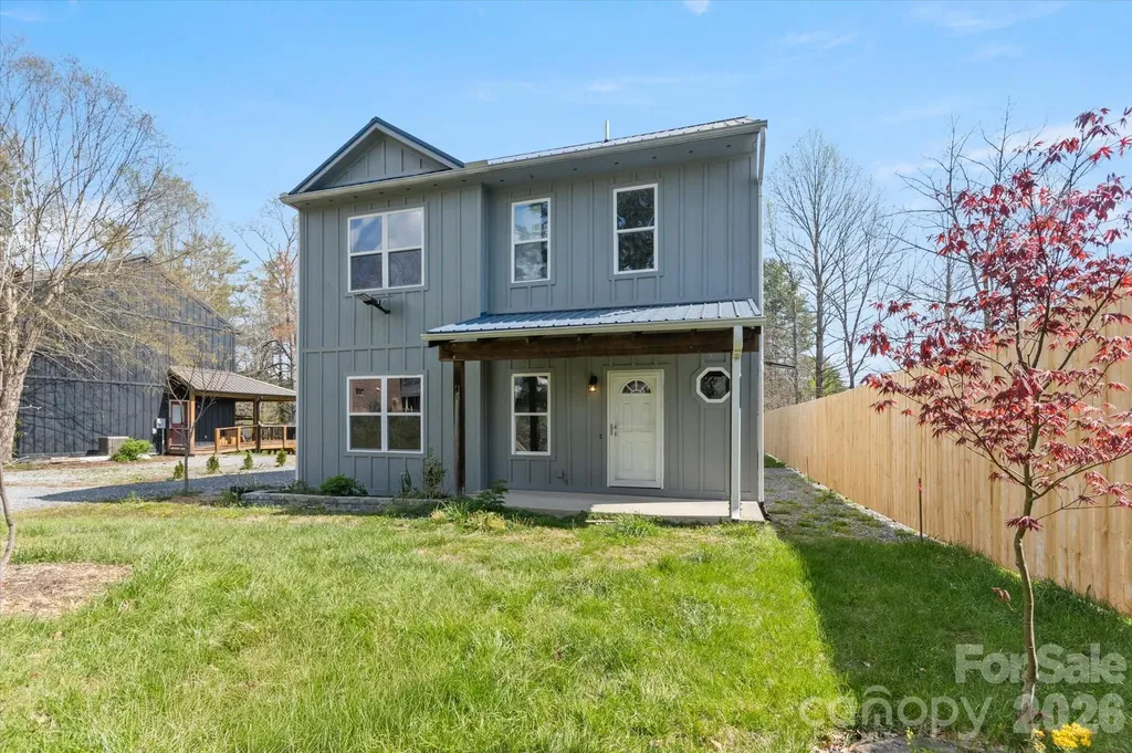 Brevard NC, 84 Poplar Street
