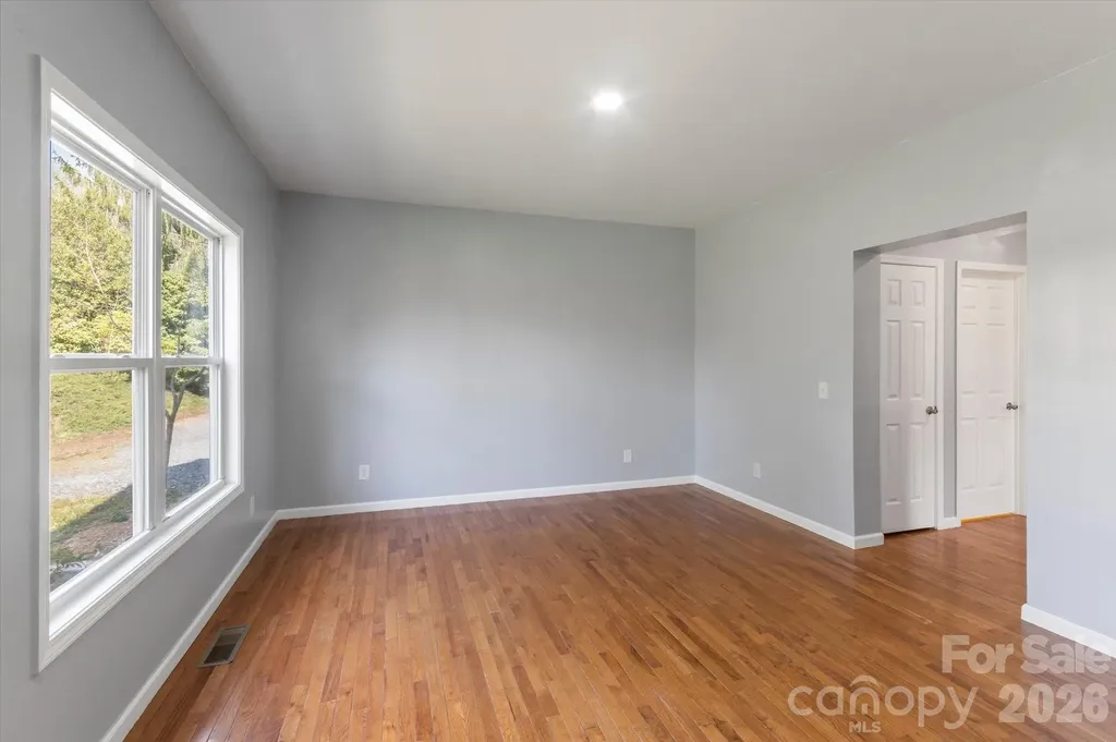 84 Poplar Street Brevard NC 28712