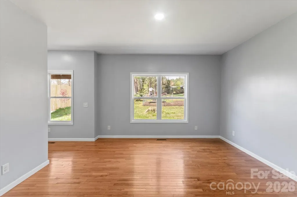 84 Poplar Street Brevard NC 28712