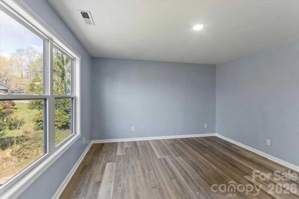 84 Poplar Street Brevard NC 28712