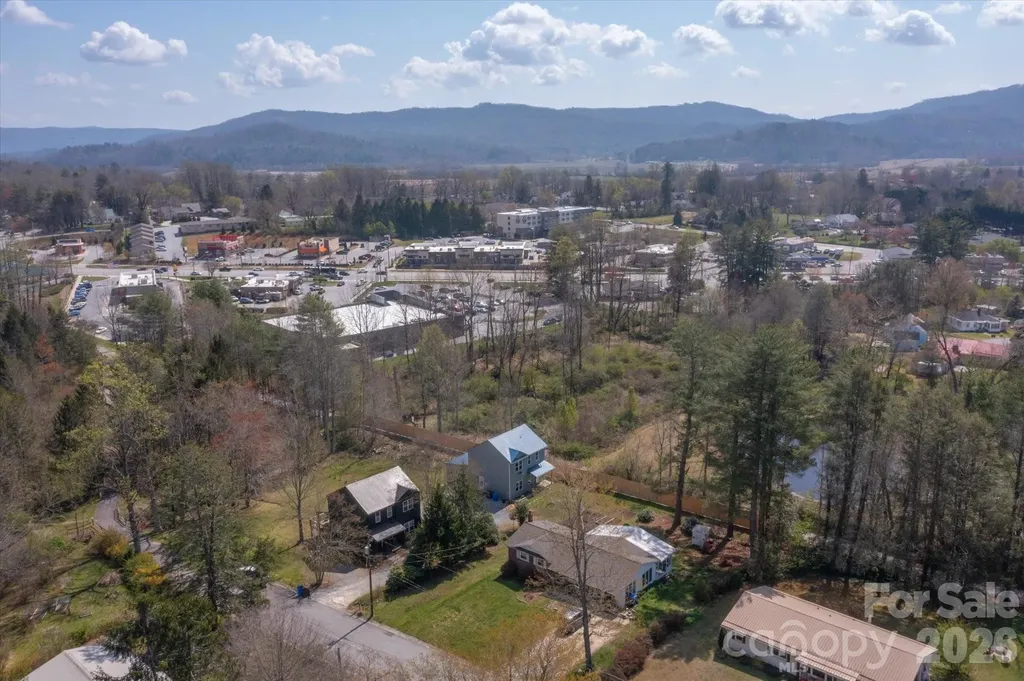 84 Poplar Street Brevard NC 28712