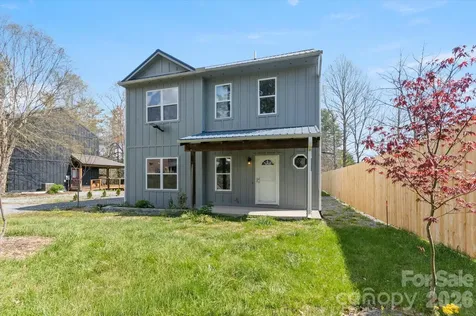 84 Poplar Street Brevard NC 28712