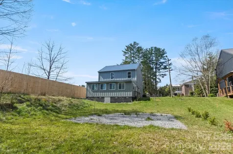 84 Poplar Street Brevard NC 28712