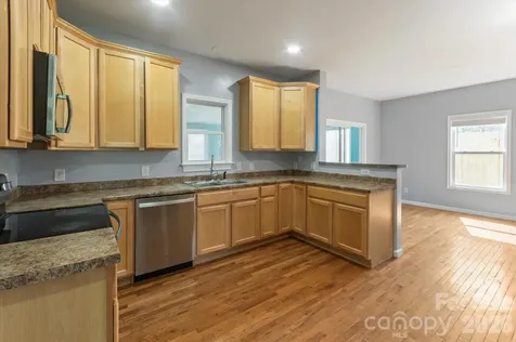 84 Poplar Street Brevard NC 28712
