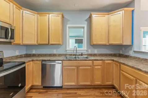 84 Poplar Street Brevard NC 28712