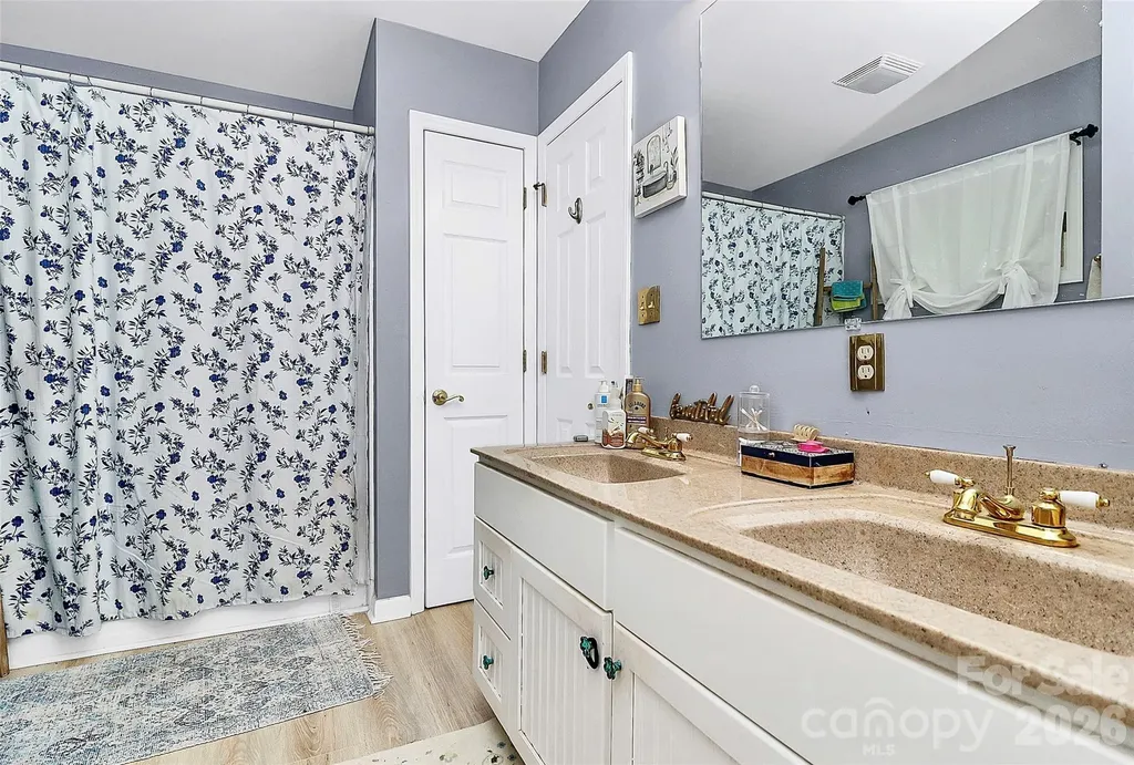 160 Quail Hollow Drive Kings Mountain NC 28086