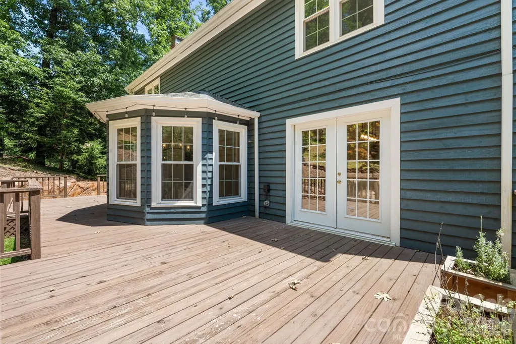 3132 Stoney Brook Drive Lenoir NC 28645