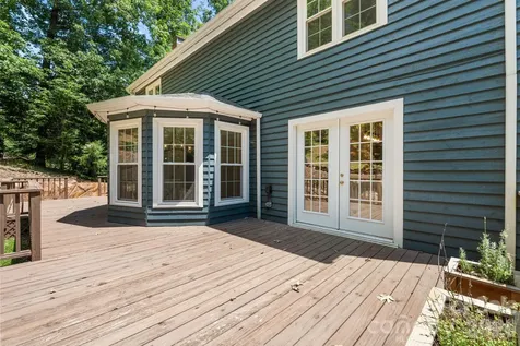3132 Stoney Brook Drive Lenoir NC 28645