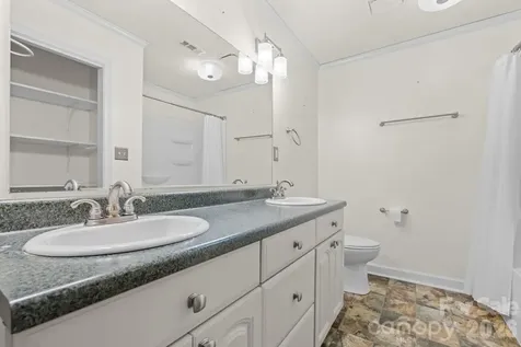 3132 Stoney Brook Drive Lenoir NC 28645
