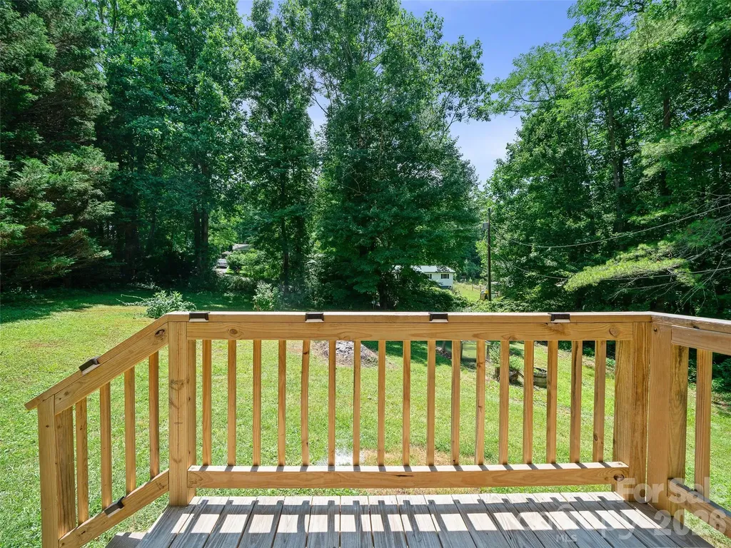 115 Hollifield Street Spruce Pine NC 28777