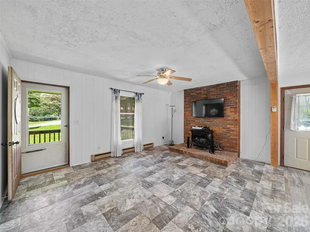 115 Hollifield Street Spruce Pine NC 28777