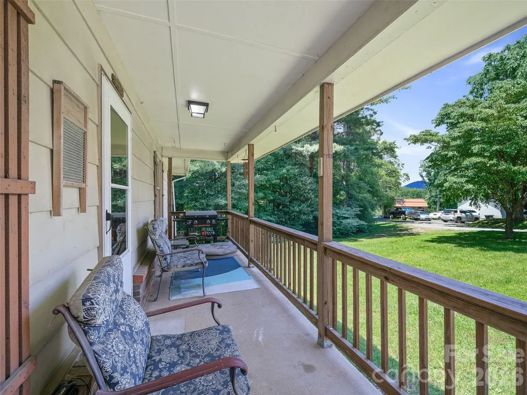 115 Hollifield Street Spruce Pine NC 28777