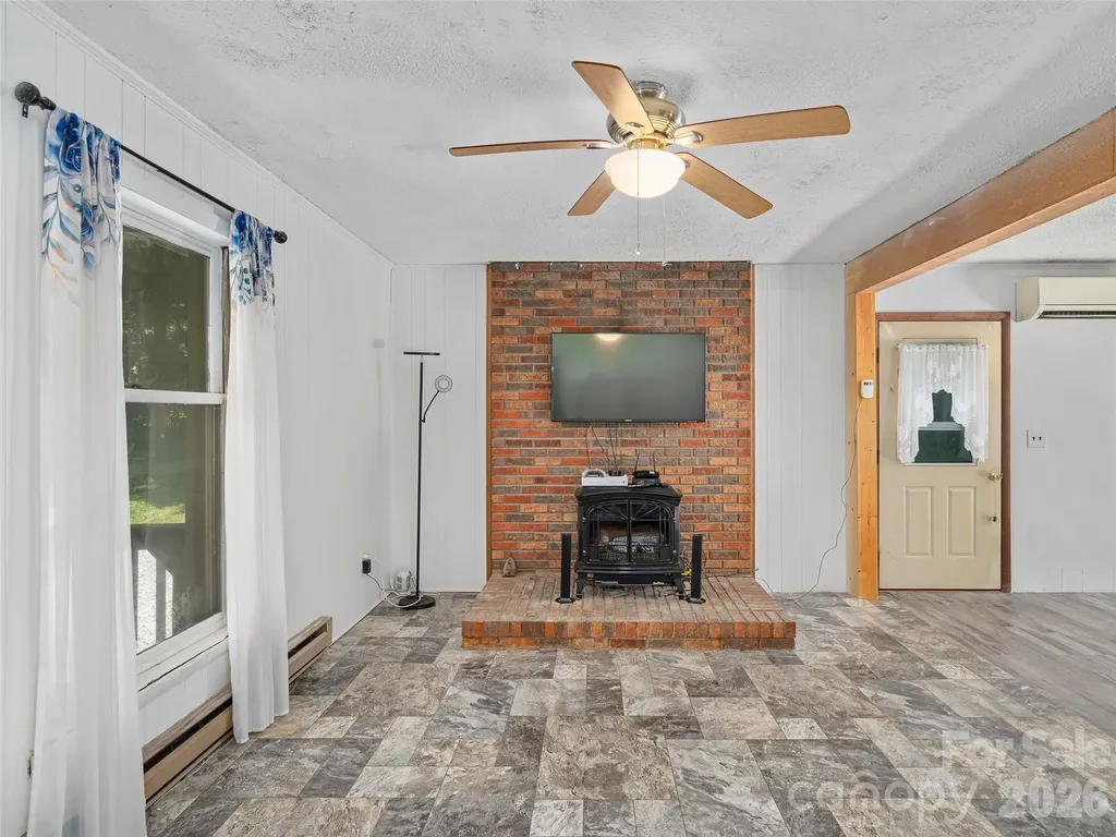 115 Hollifield Street Spruce Pine NC 28777