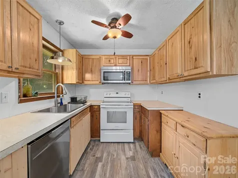 115 Hollifield Street Spruce Pine NC 28777