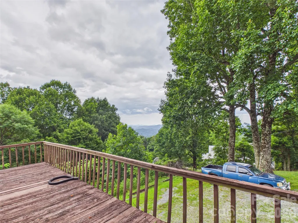 7904 Pinnacle Wind Lane Lenoir NC 28645