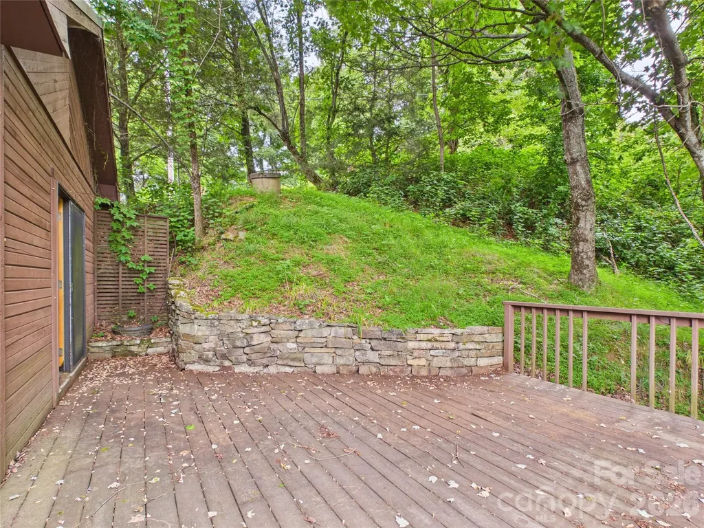 7904 Pinnacle Wind Lane Lenoir NC 28645