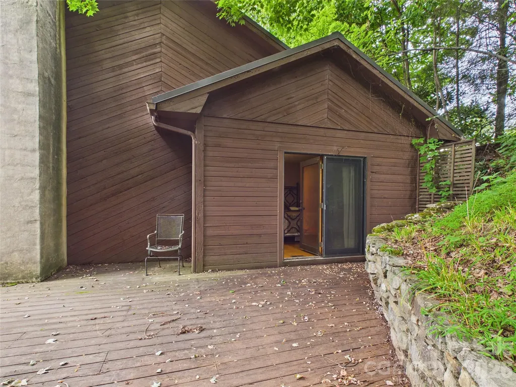 7904 Pinnacle Wind Lane Lenoir NC 28645