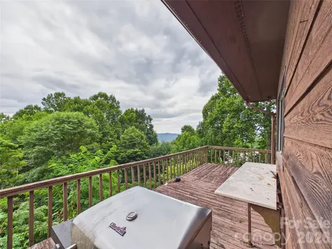 7904 Pinnacle Wind Lane Lenoir NC 28645