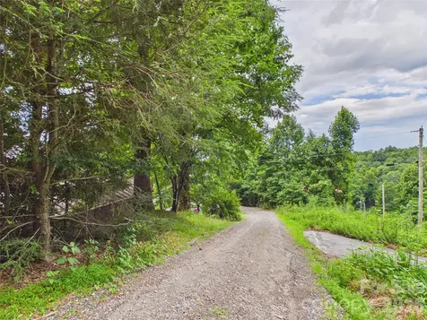 7904 Pinnacle Wind Lane Lenoir NC 28645