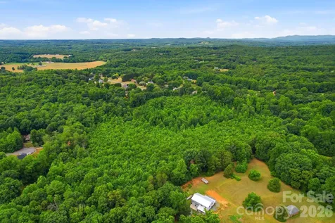 1273 Shirebourn Hickory NC 28602