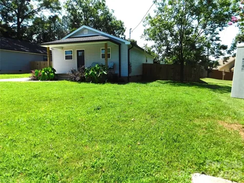 109 W Poplar Street W Stanley NC 28164