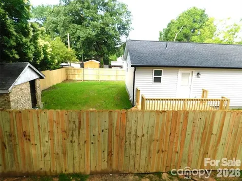 109 W Poplar Street W Stanley NC 28164