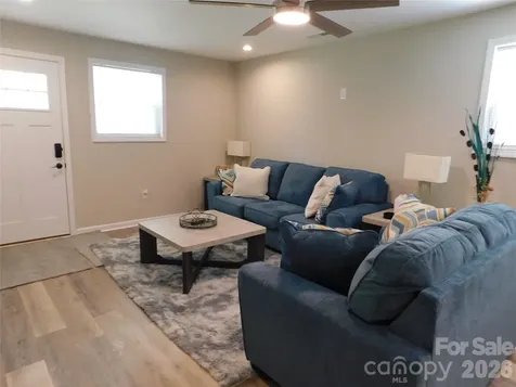 109 W Poplar Street W Stanley NC 28164