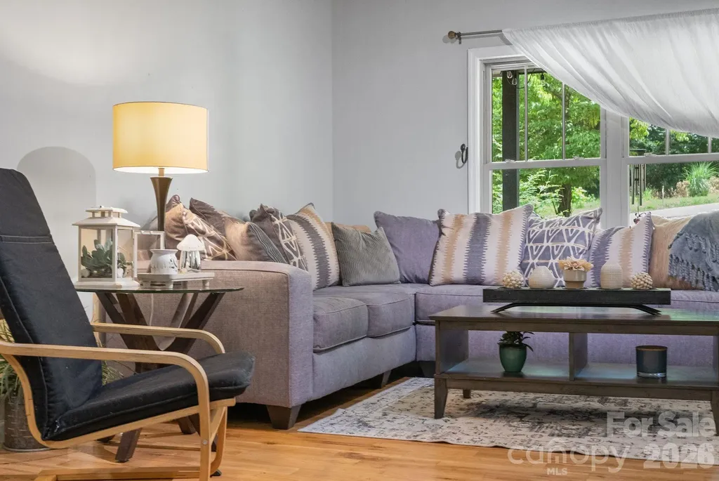 34 Grandview Court Asheville NC 28806