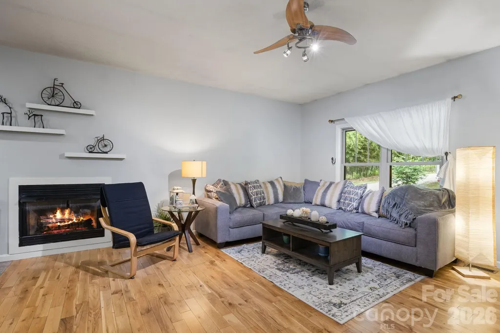 34 Grandview Court Asheville NC 28806