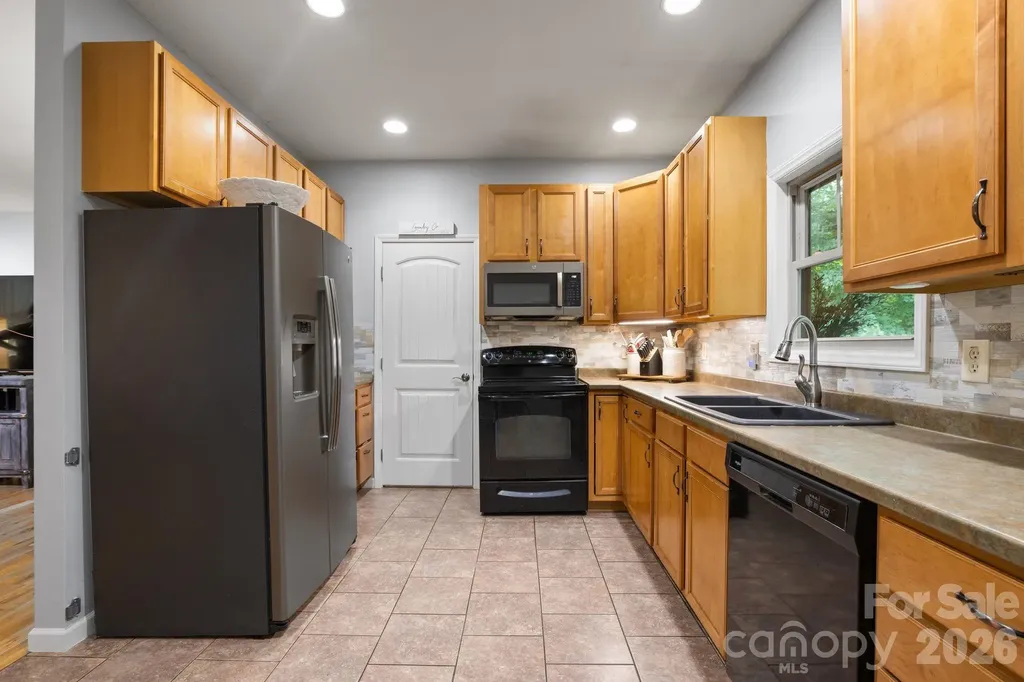 34 Grandview Court Asheville NC 28806