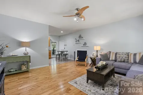 34 Grandview Court Asheville NC 28806