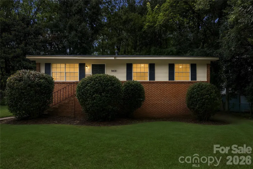 9408 Spruce Pine Place Charlotte NC 28210