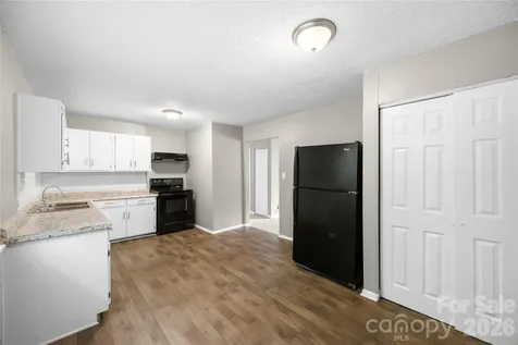 9408 Spruce Pine Place Charlotte NC 28210