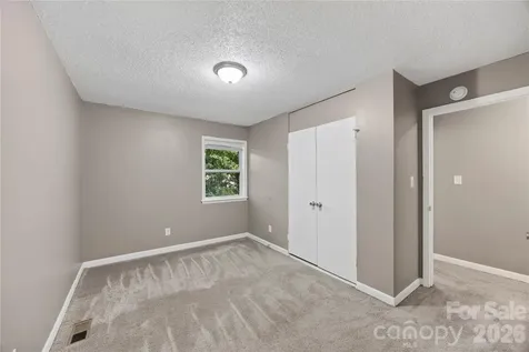 9408 Spruce Pine Place Charlotte NC 28210