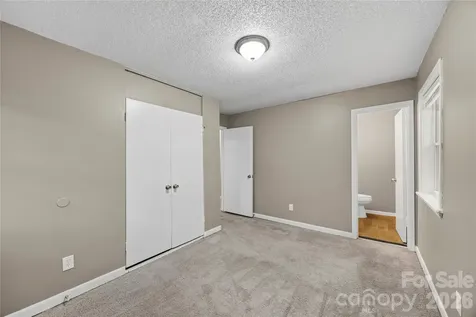 9408 Spruce Pine Place Charlotte NC 28210