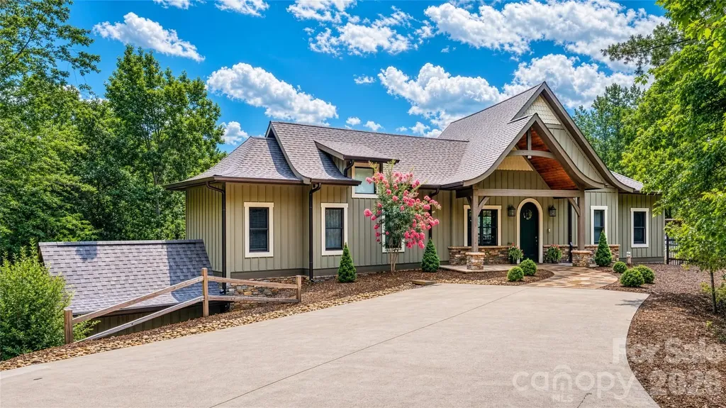 111 Lookout Point Nebo NC 28761