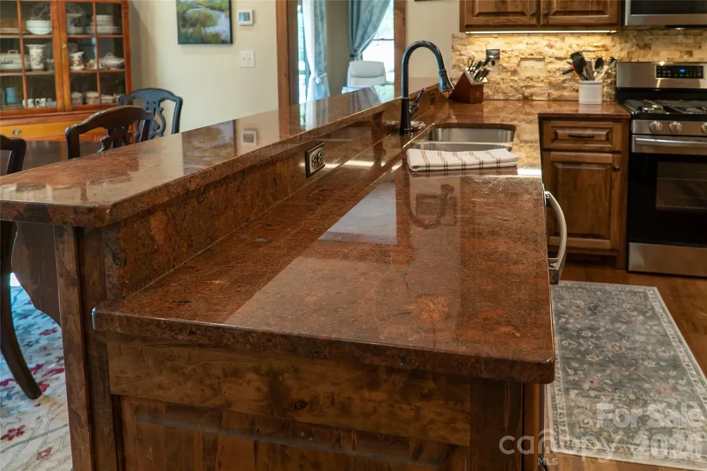 111 Lookout Point Nebo NC 28761