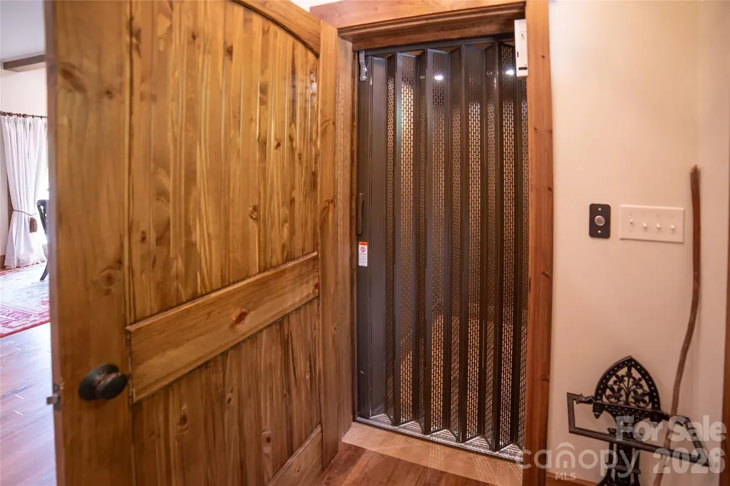 111 Lookout Point Nebo NC 28761