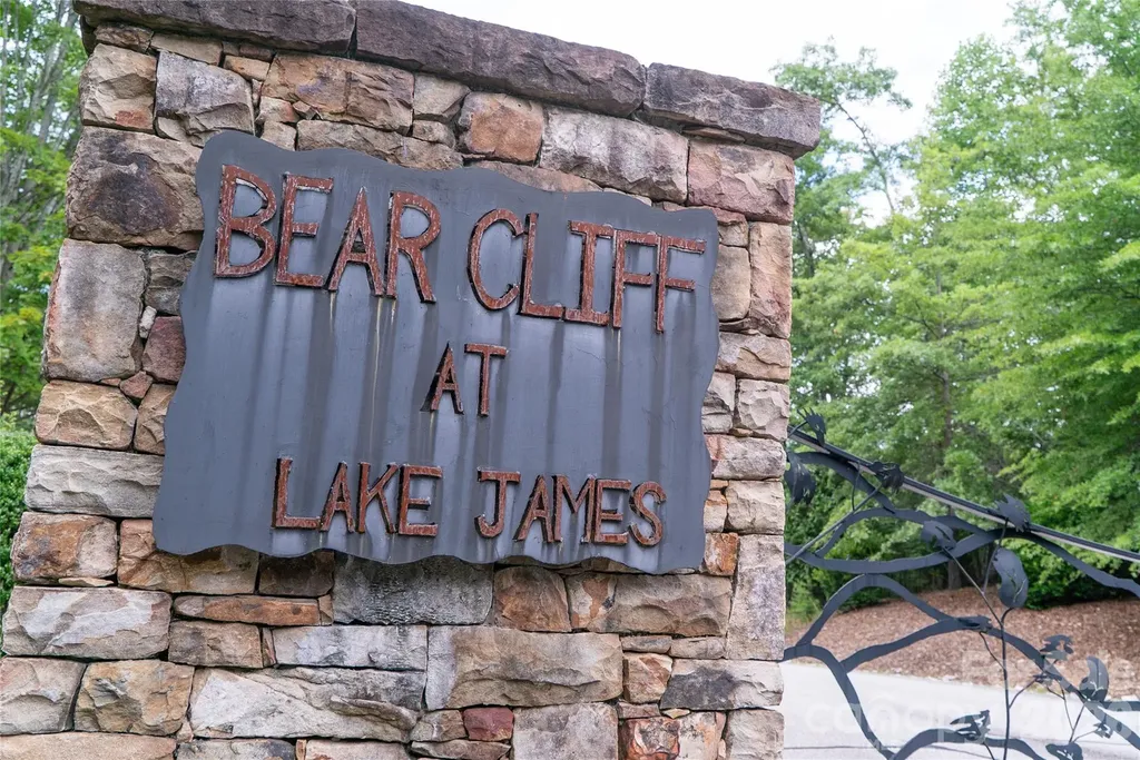 111 Lookout Point Nebo NC 28761