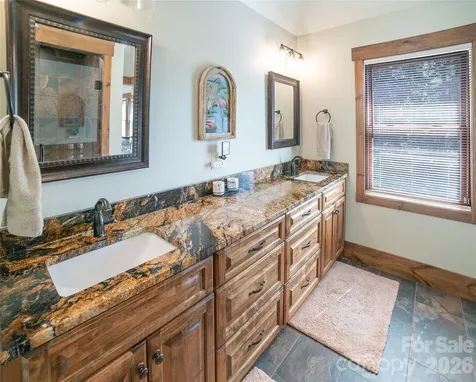 111 Lookout Point Nebo NC 28761
