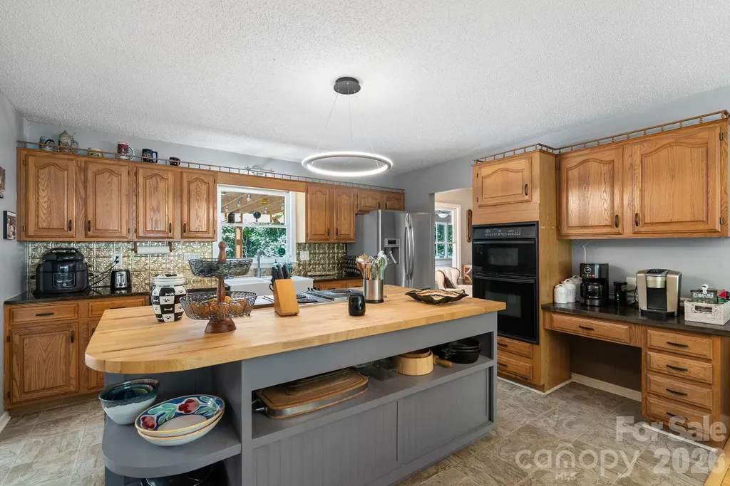 15 Forest Ridge Lane Weaverville NC 28787