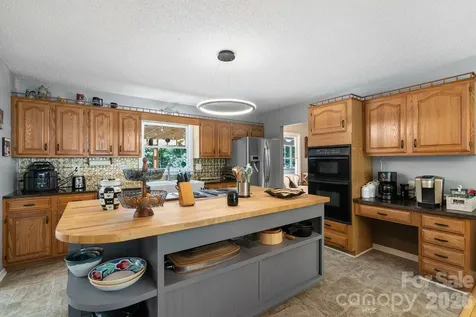 15 Forest Ridge Lane Weaverville NC 28787