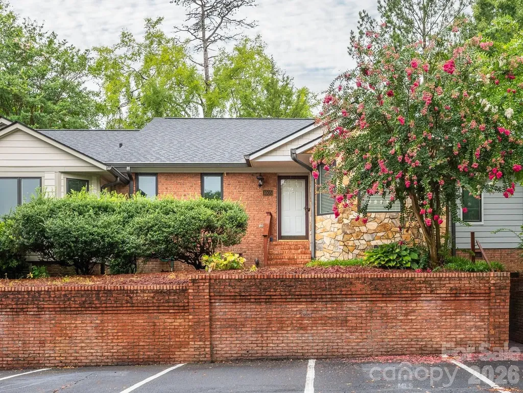 1005 Kenilworth Court NW Concord NC 28027