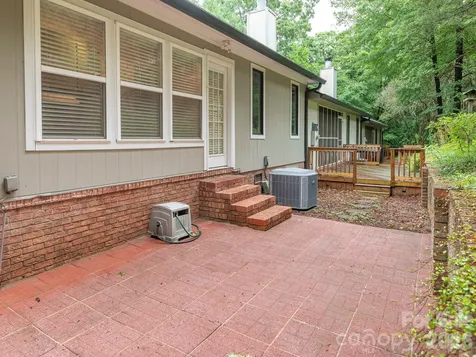 1005 Kenilworth Court NW Concord NC 28027