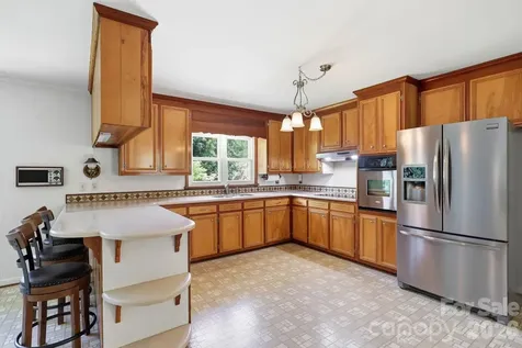 811 E 22nd Street Kannapolis NC 28083