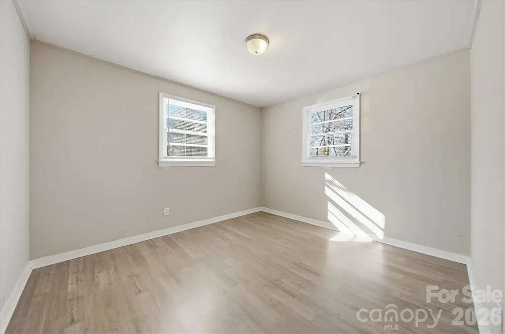1512 N Deal Avenue Newton NC 28658