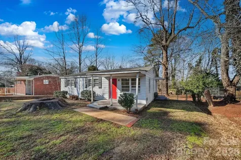 1512 N Deal Avenue Newton NC 28658